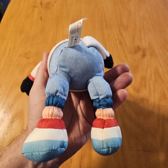 Chick-fil-A Holiday Cow Plush Stuffed Animal Toy Winter Shake 2023 Gift - Picture 4 of 10